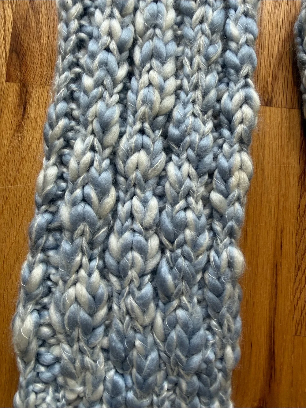 Gap Chunky Knit Fringe Blue Scarf and Matching Mittens Set new with tags
